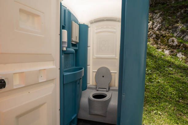 Portable bathroom rental in Marmet, WV
